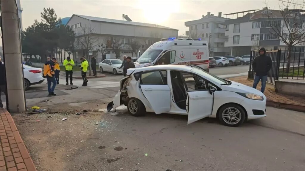 İnegöl’de Trafik Kazası: 1 Yaralı