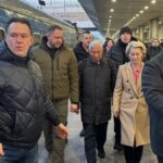 AB Başkanı von der Leyen, 3.5 milyon euroluk paketle Kiev’e geldi
