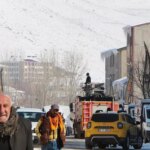 Karlıova’da Buz Sarkıtlarına Müdahale