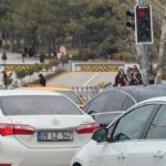 Yeni trafik ışıklarını görenler aracından inip fotoğraf çektirdi